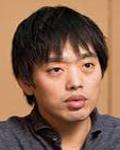 知念實希人